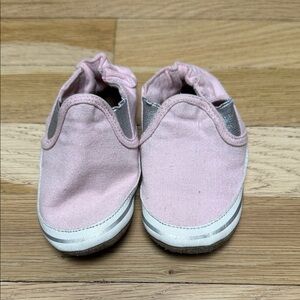 Robeez Soft Pink Baby Walkers